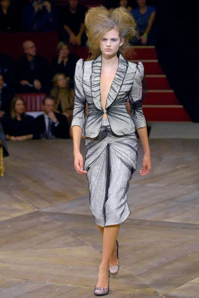 Look 23